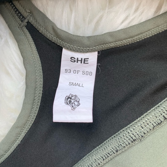 Darc Sport Wolves Grey Sports Bra - Picture 3 of 6